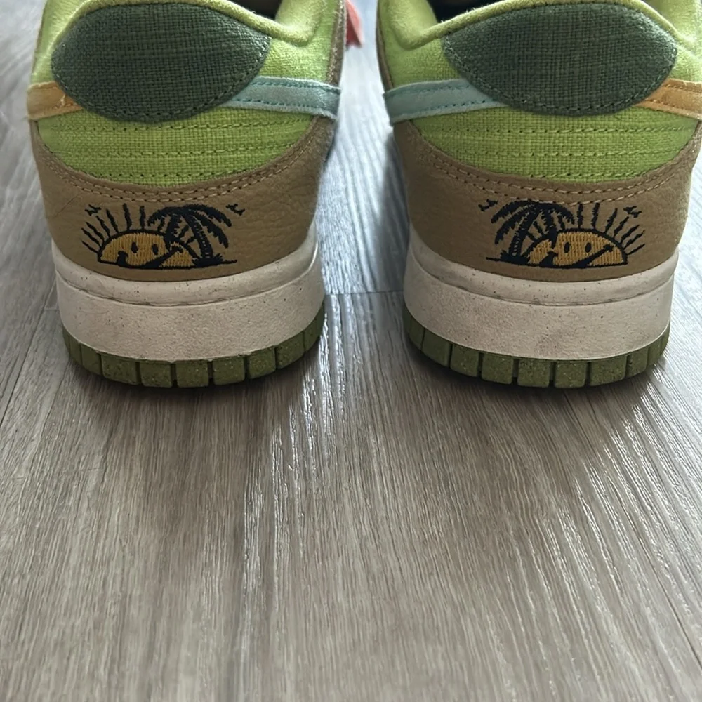 Nike Dunk Low Sun Club - Arctic Orange Sanded Gold - Picture 7 of 13